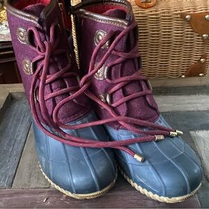 -HOST PICK ! 💕Tommy Hilfiger Reanna Lace Up Side Zip Burgundy Duck Boots Size 8M